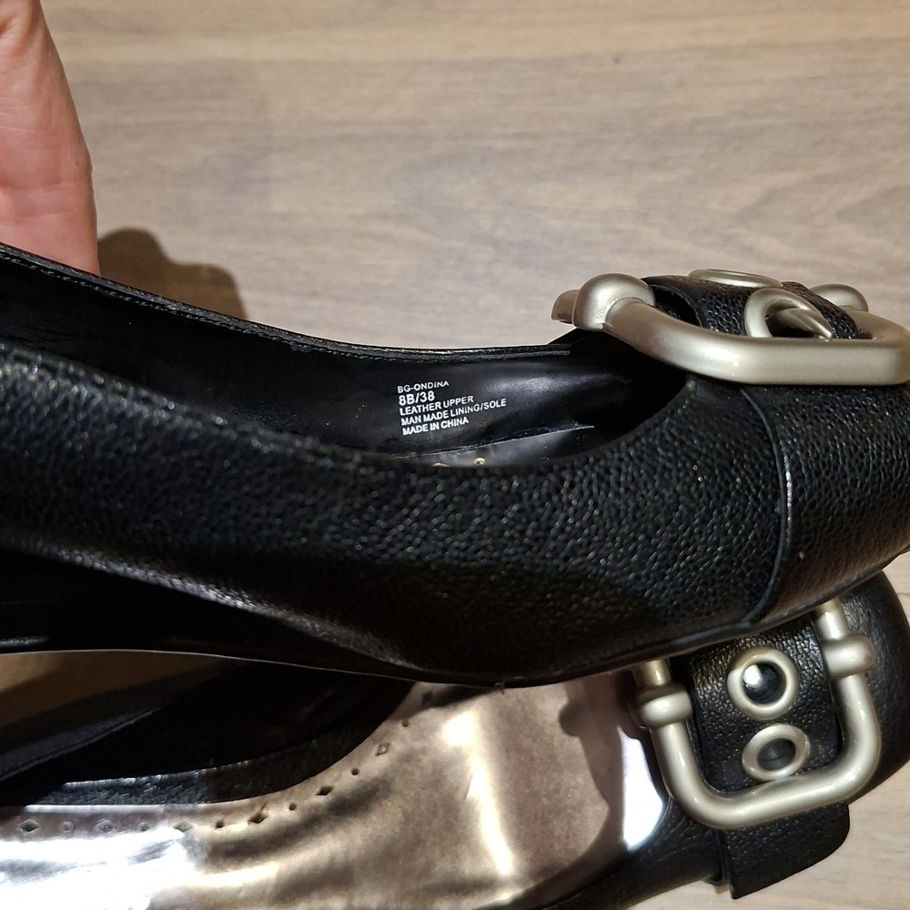 BCBGirls Women's Black Leather 90's/Y2K Wedges with Oversized Buckle (Size 8) - Picture 6 of 7